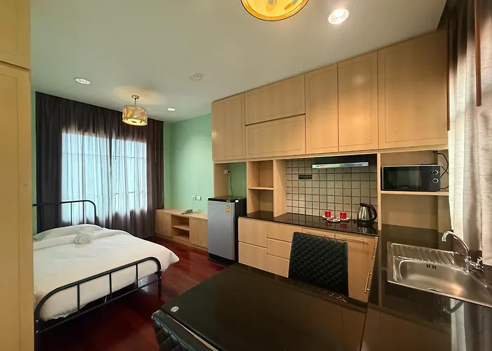 Greenview Ekkamai10 Suite