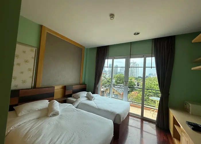 Greenview Ekkamai10 Suite